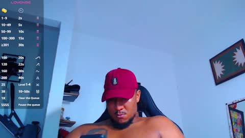 Snapshot of yosoy_enzo2020 chatting on 11-01-25, 04:14 Enzo online show from 11-01-25, 04:14