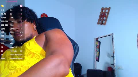 Snapshot of yosoy_enzo2020 chatting on 11-18-25, 03:45 Enzo online show from 11-18-25, 03:45