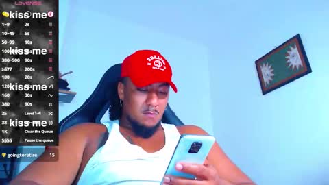 Snapshot of yosoy_enzo2020 chatting on 11-27-25, 04:47 Enzo online show from 11-27-25, 04:47