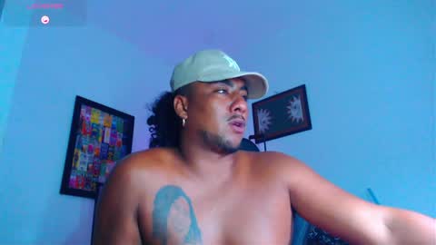 Snapshot of yosoy_enzo2020 chatting on 04-21-26, 03:24 Enzo online show from 04-21-26, 03:24