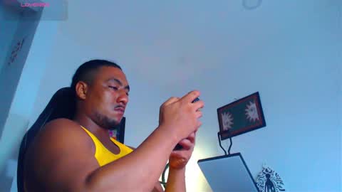 Snapshot of yosoy_enzo2020 chatting on 05-02-26, 03:33 Enzo online show from 05-02-26, 03:33