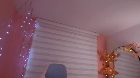 Snapshot of yosoykore_ chatting on 05-23-26, 01:55 Kore online show from 05-23-26, 01:55