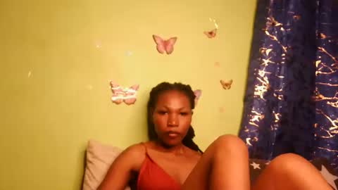 Snapshot of yosweetslut chatting on 04-04-26, 08:28 Sweetkitty online show from 04-04-26, 08:28
