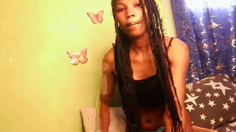Snapshot of yosweetslut chatting on 04-11-26, 01:15 Sweetkitty online show from 04-11-26, 01:15