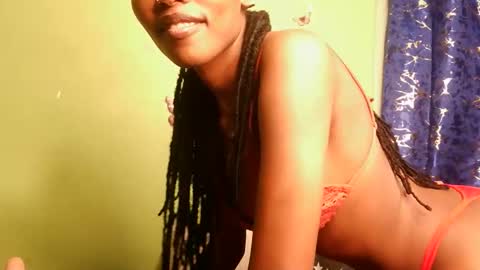 Snapshot of yosweetslut chatting on 04-15-26, 09:26 Sweetkitty online show from 04-15-26, 09:26