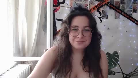 Snapshot of you_aurora chatting on 09-22-25, 10:06 Aurora online show from 09-22-25, 10:06