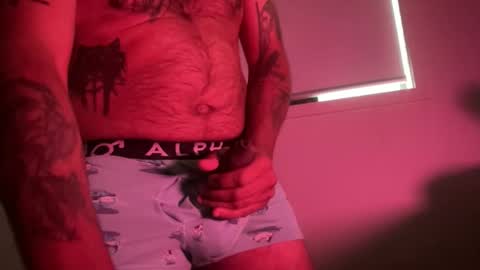 Snapshot of you_squirt chatting on 05-19-26, 01:56 Blackmeat online show from 05-19-26, 01:56