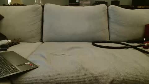 Snapshot of youboyvie chatting on 10-30-25, 04:41 Rob online show from 10-30-25, 04:41