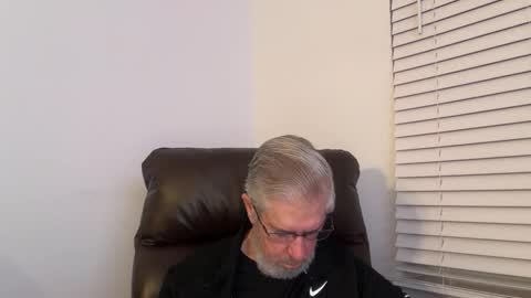 Colorado Guy Straight online show from 09-18-25, 07:54