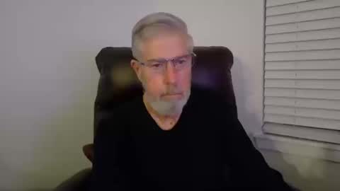 Colorado Guy Straight online show from 10-16-25, 12:39