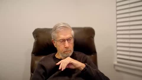 Colorado Guy Straight online show from 11-03-25, 02:02