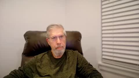 Colorado Guy Straight online show from 11-10-25, 12:37