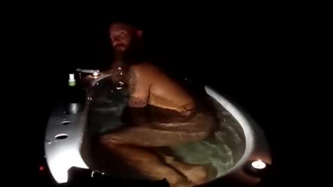 Snapshot of youllfall4me chatting on 10-31-25, 05:30 youllfall4me online show from 10-31-25, 05:30