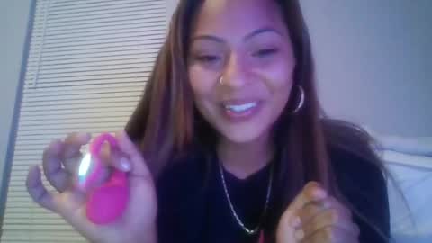 Snapshot of youluvkitty chatting on 06-24-26, 02:21 youluvkitty online show from 06-24-26, 02:21