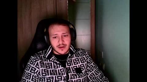 Snapshot of younromki chatting on 12-24-24, 10:17 A... online show from 12-24-24, 10:17