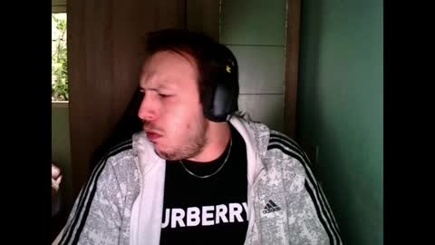 Snapshot of younromki chatting on 12-30-24, 01:14 A... online show from 12-30-24, 01:14