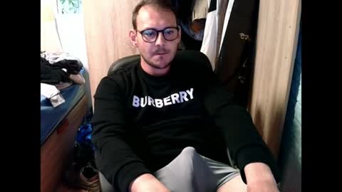 A... online show from 05-03-26, 12:44