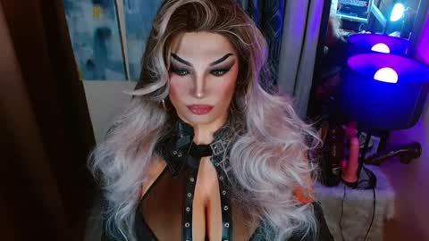 QUEEN MADISON  online show from 03-30-26, 03:51