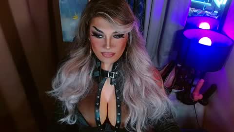 QUEEN MADISON  online show from 06-05-26, 08:20