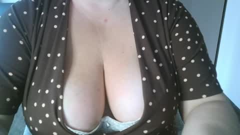 Snapshot of your__maria chatting on 05-26-26, 06:20 Maria Love online show from 05-26-26, 06:20
