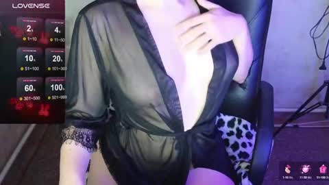 Snapshot of your__passion chatting on 12-13-24, 04:00 Im ur Passion online show from 12-13-24, 04:00