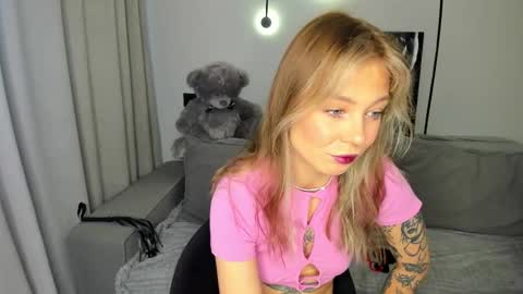 Alice online show from 10-15-25, 03:39