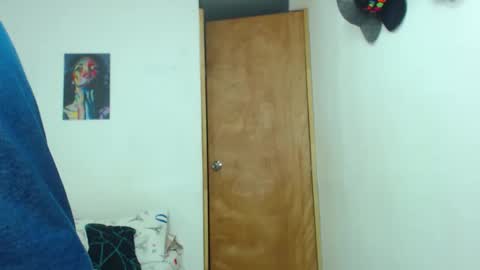 your boy online show from 05-18-26, 04:07