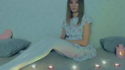 Snapshot of your_caramelka chatting on 02-16-25, 10:43 Lily online show from 02-16-25, 10:43