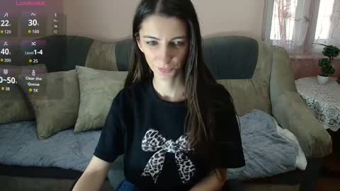 Snapshot of your_crazygirl chatting on 11-25-25, 10:37 Enna Kim online show from 11-25-25, 10:37