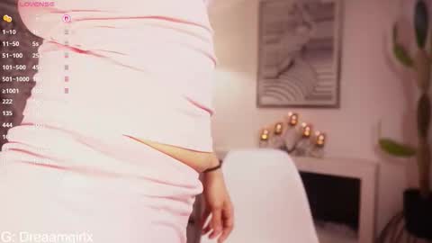 Snapshot of your_dreaamgirlx chatting on 09-13-25, 01:05 Isabella online show from 09-13-25, 01:05