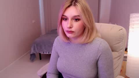 Snapshot of your_freya chatting on 02-21-25, 12:39 Freya online show from 02-21-25, 12:39