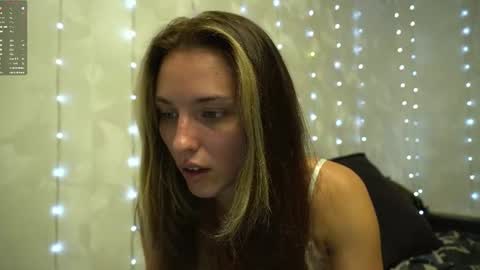 Snapshot of your_little_flexible_girl chatting on 07-21-26, 07:49 Meri online show from 07-21-26, 07:49