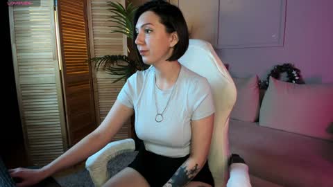 Viky online show from 12-24-24, 03:47