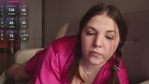 Daria and Lesia online show from 01-27-25, 04:09