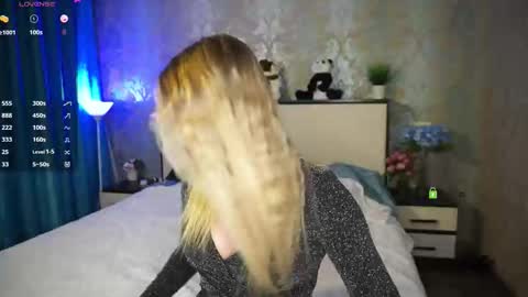 Mary online show from 10-25-25, 08:14