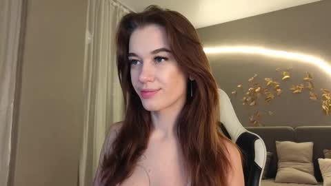 Jessica Loyd online show from 10-30-25, 02:46