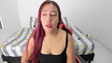 EMILY independent model online show from 01-12-25, 04:00
