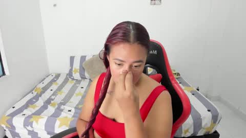 EMILY independent model online show from 01-14-25, 04:57