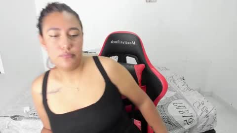 EMILY independent model online show from 01-29-25, 09:33