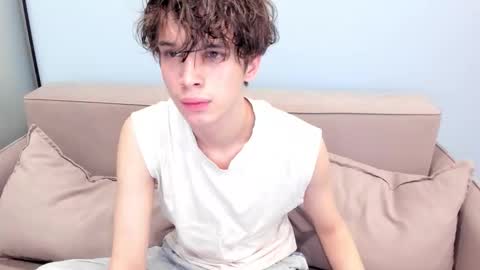 your_shy_guy online show from 12-14-25, 05:46