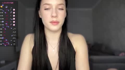 Snapshot of your_sweet_angel_ chatting on 01-23-25, 02:07 Mia  online show from 01-23-25, 02:07