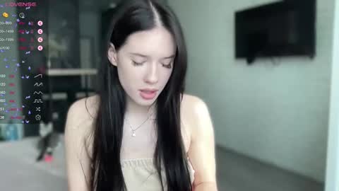 Snapshot of your_sweet_angel_ chatting on 01-28-25, 12:32 Mia  online show from 01-28-25, 12:32
