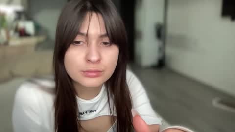 Snapshot of your_sweet_angel_ chatting on 02-18-25, 02:59 Mia  online show from 02-18-25, 02:59