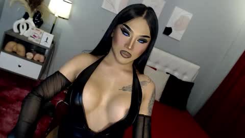 TRICXIEBELLE online show from 10-07-25, 08:00