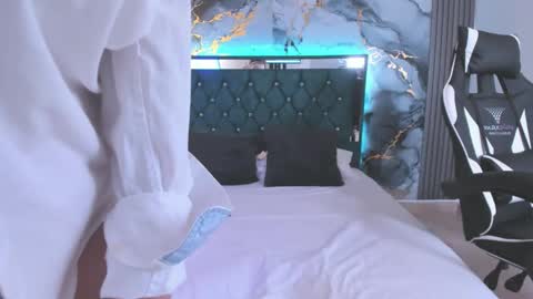 Snapshot of your_whore_salome chatting on 02-19-26, 07:10 Salome online show from 02-19-26, 07:10