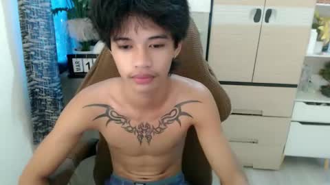 yourasian_eric online show from 03-10-26, 11:32