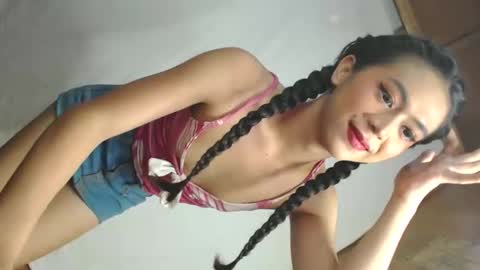 Snapshot of yourbabyriana chatting on 09-22-25, 06:15 Angel online show from 09-22-25, 06:15