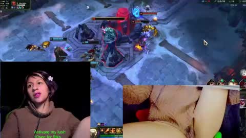 Snapshot of yourbadgoddess chatting on 05-18-26, 04:07 Val Honey online show from 05-18-26, 04:07