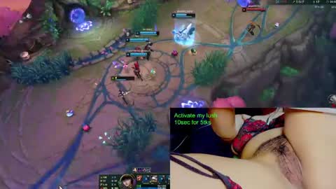 Snapshot of yourbadgoddess chatting on 05-23-26, 04:29 Val Honey online show from 05-23-26, 04:29