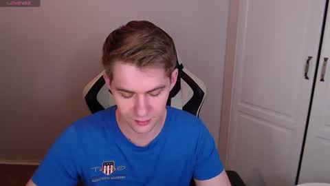 Snapshot of yourbilly chatting on 06-14-26, 02:20 Billy online show from 06-14-26, 02:20